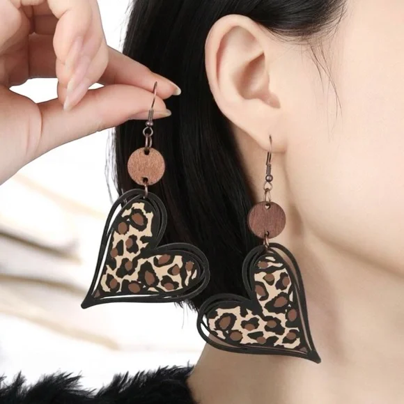 Leopard Heart Wood Earrings - Picture 2 of 4